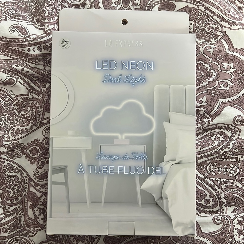 NWT LED NEON DESK LIGHT